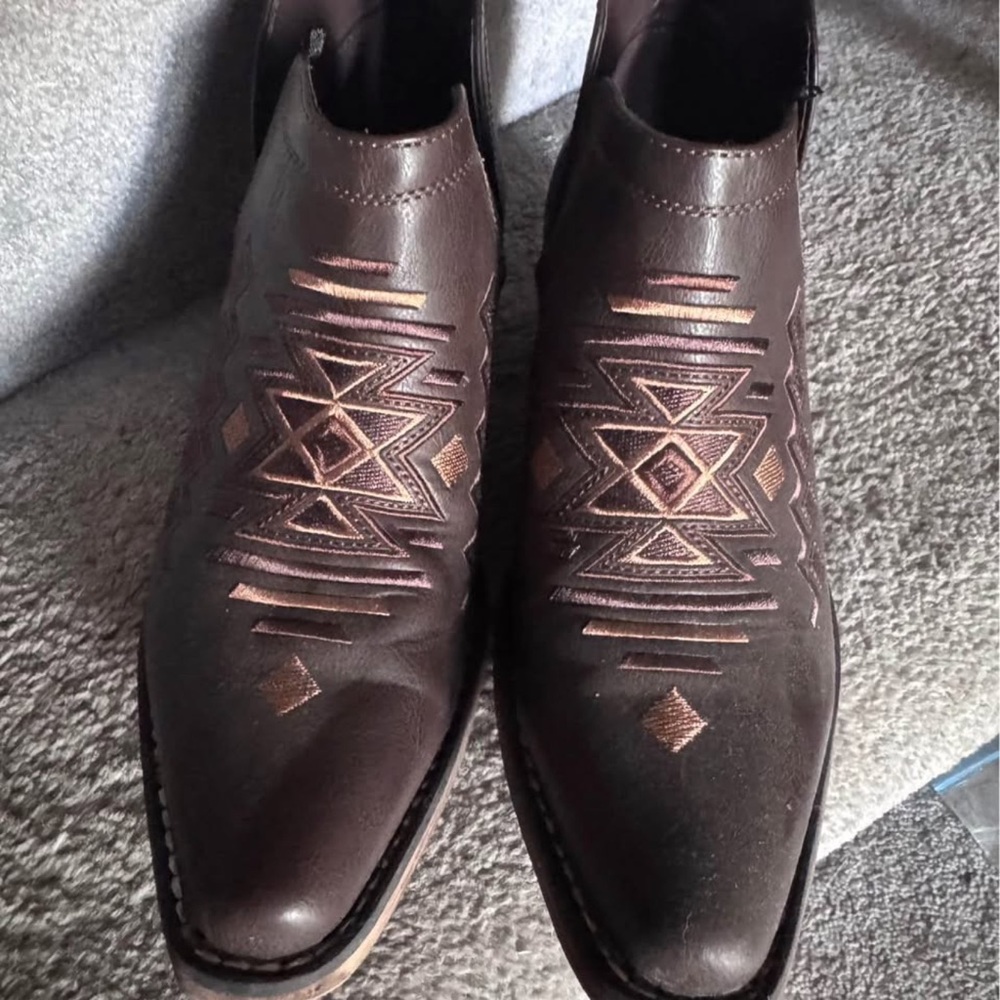 Roper Western Ava Booties. Brown Ankle Boots with Geometric Stitching